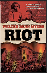 Walter Dean Myers - Riot (Paperback)